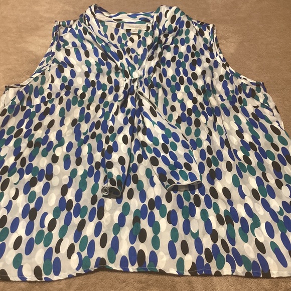 Dressbarn Sleeveless Multi Color Polka Dots - Picture 3 of 8